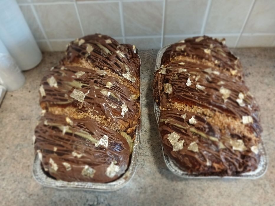 Vând cozonaci de casa cu ciocolată si fistic