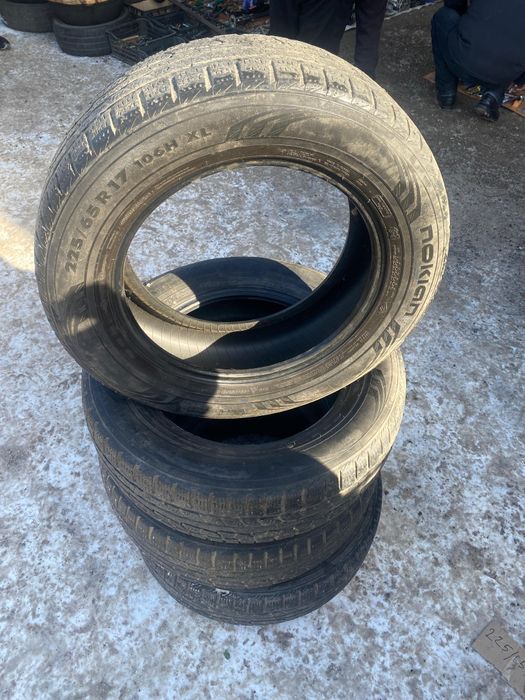 Продам зимние шины