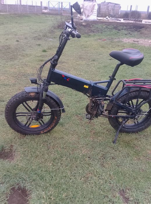 Vând bicicletă electrică