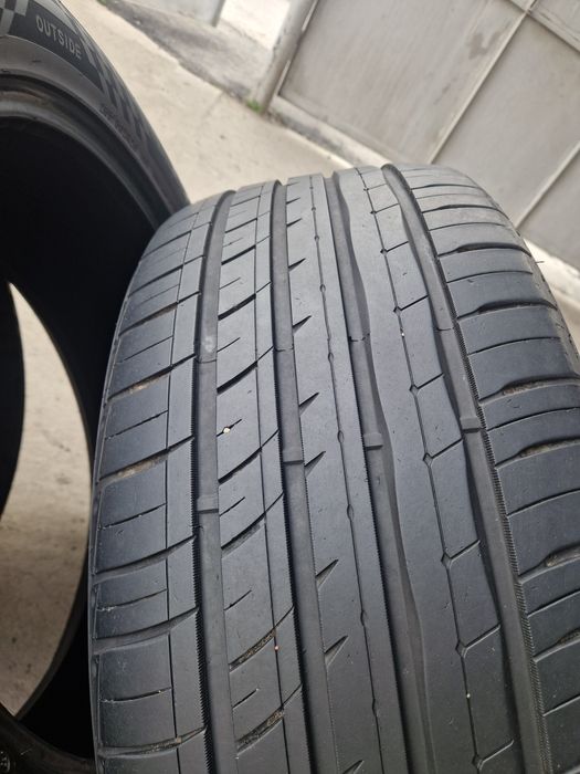 Шины, в отличном состоянии.