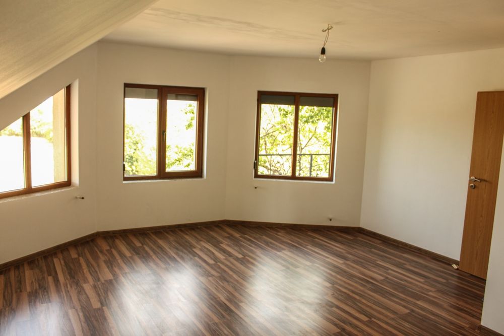 Casa cu teren in Izvin