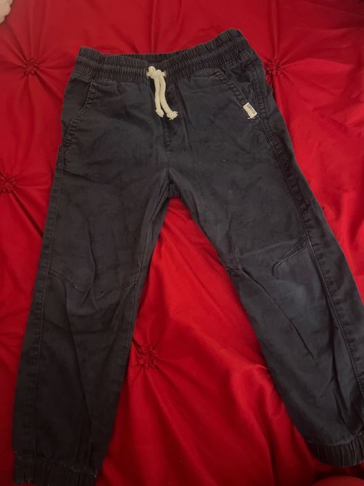 Pantaloni de băiețel