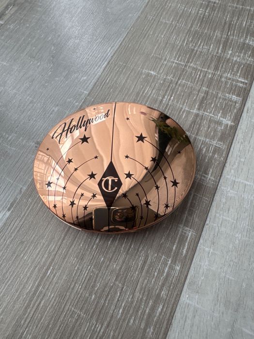 Charlotte tilbury  highlighter