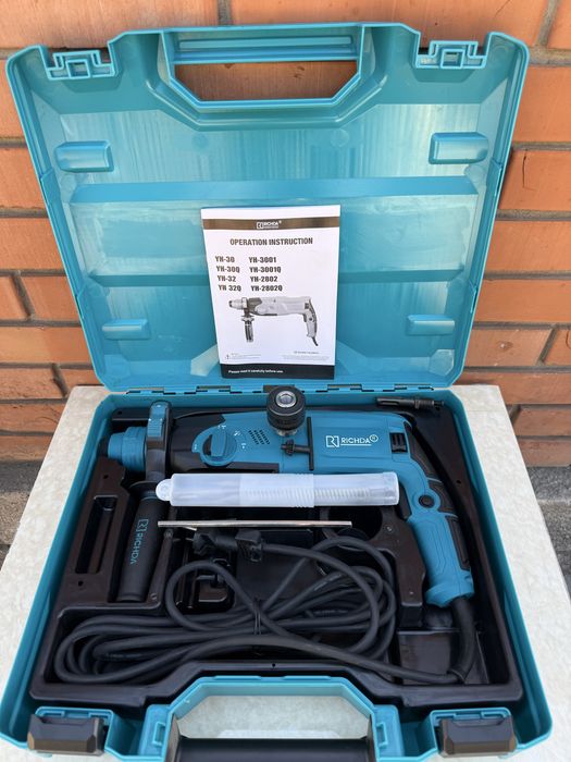 Продам перфоратор новый 1050W