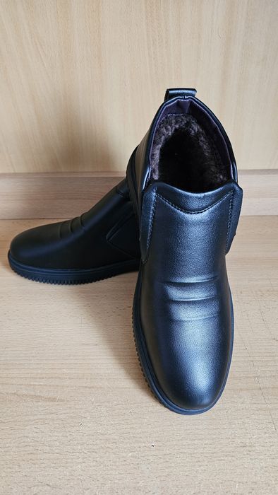 Утеплённые ботинки