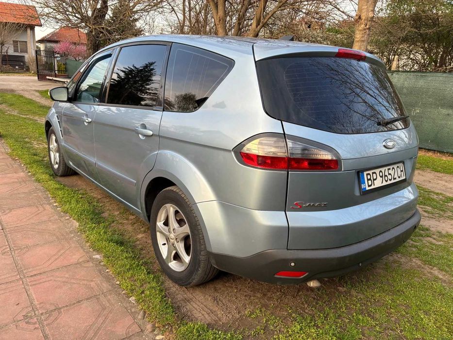 Продавам Ford S-Max