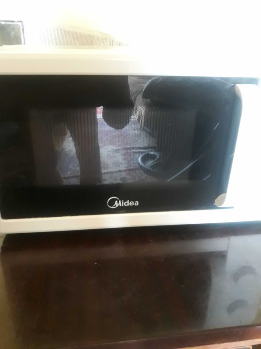 микроволновка в отличном состоянии