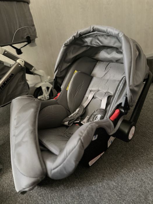 Продается коляска Teknum 531 полный комплект