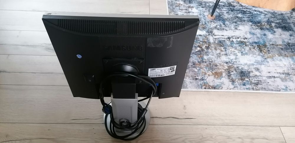 Vand monitor Samsung Syncmaster 913TM