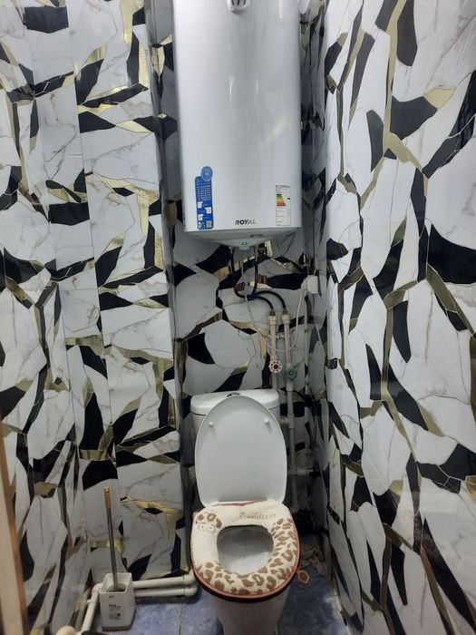 Uy sotiladi Gulistondan