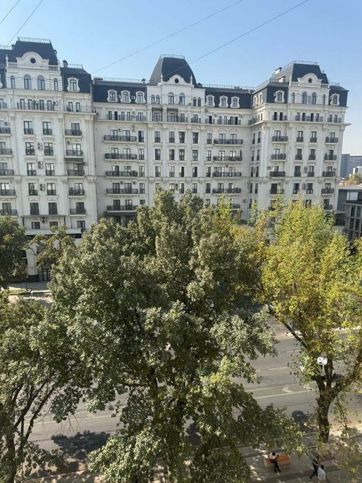 Продается 4х ком квартира, ориентир: напротив ЖК Казахстан, 100м²