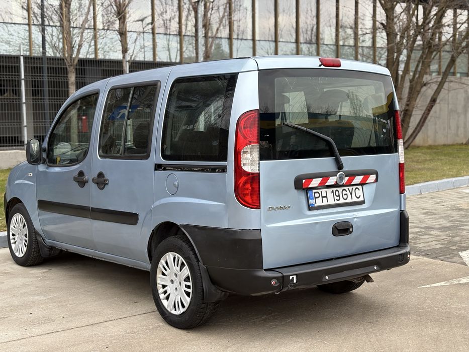 Vand fiat doblo 7 locuri