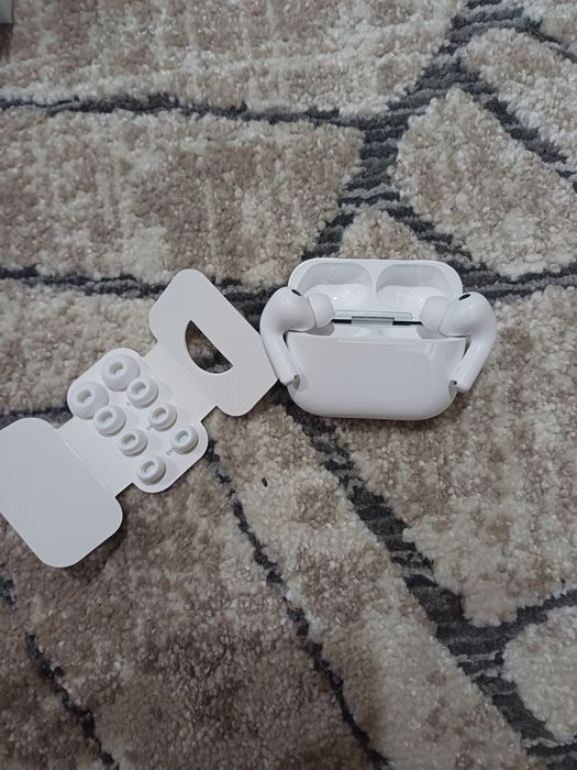 Casti Airpods Pro 3