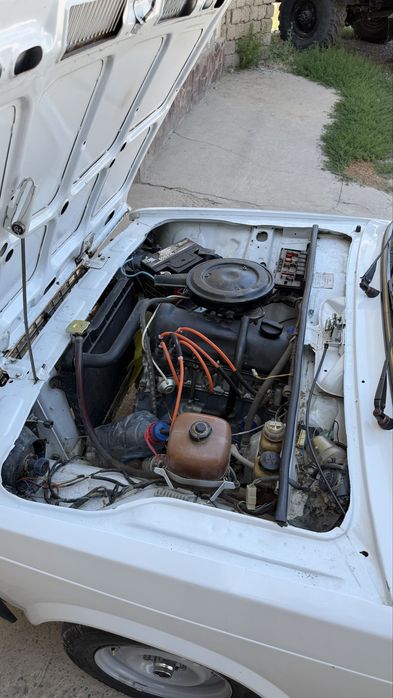 Lada vaz 2107 yili 2000