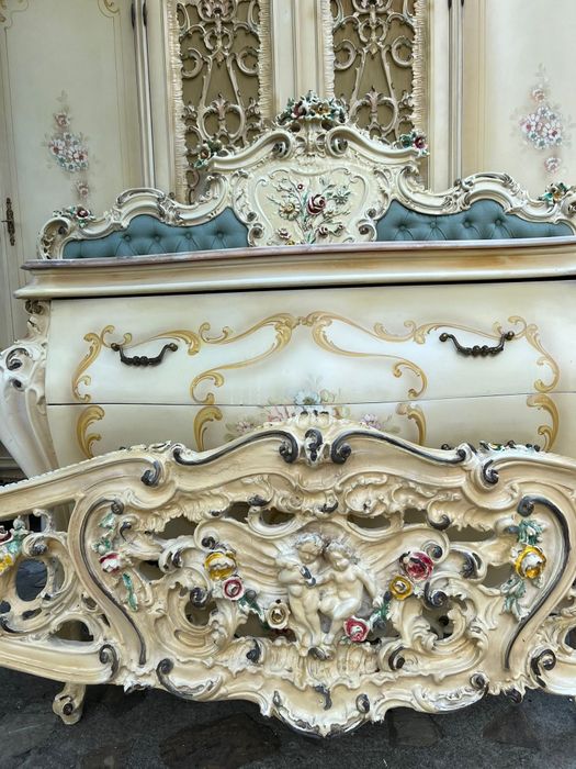 Dormitor stil Baroc Venetian cu blaturi marmură