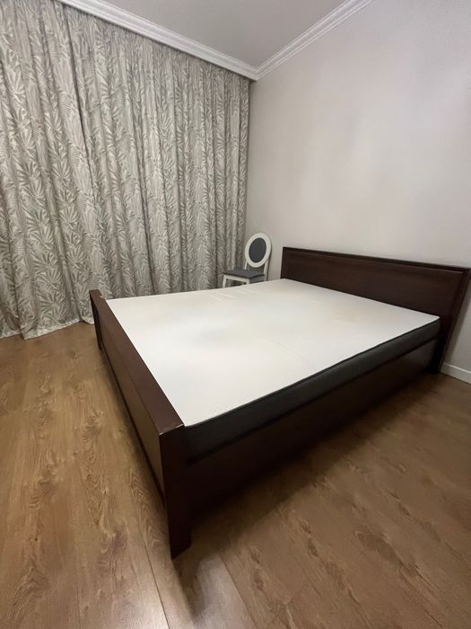 Кровать с комодом