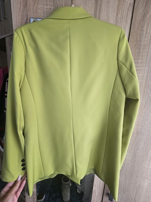 Sacou nou Stradivarius cambrat M