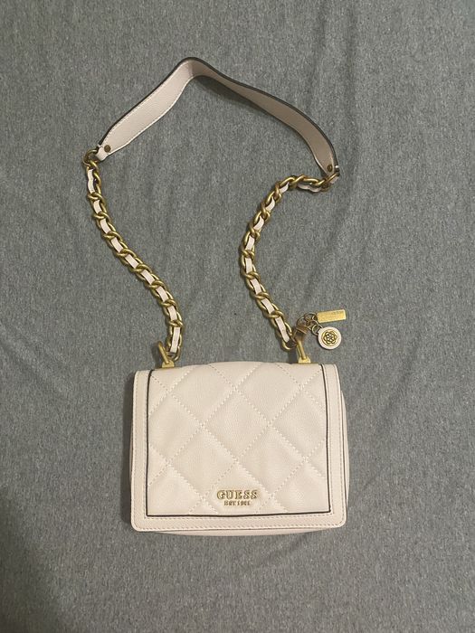 Чисто нова розова чанта GUESS