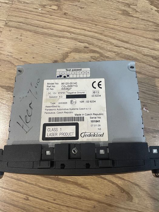 Касетофон на Тойота Авенсис 2009