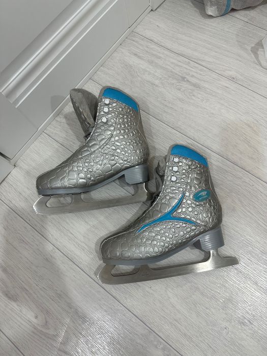 Коньки женские утепленные