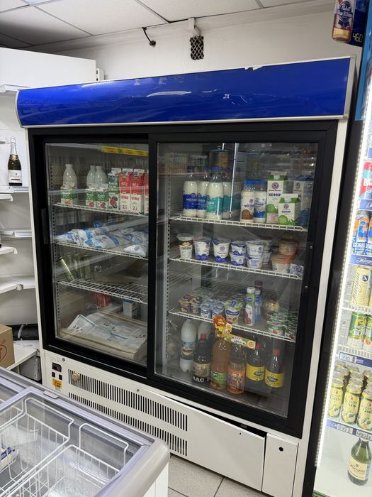 Продается холодильная витрина