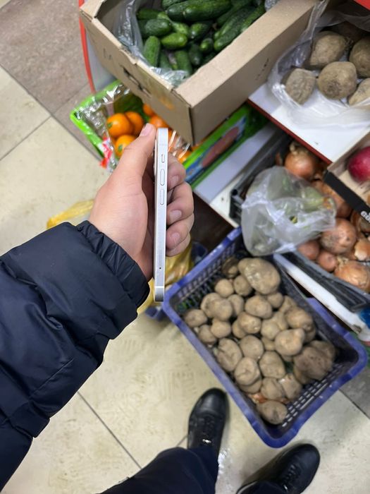 Продам айфон 12 мири