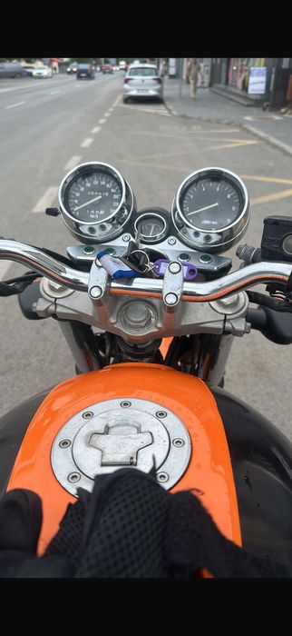 Suzuki GSX 750 – 750 cm³ – 2001 – 25.557 km