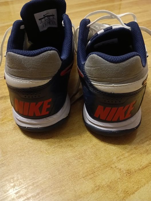 Кроссовки футбол