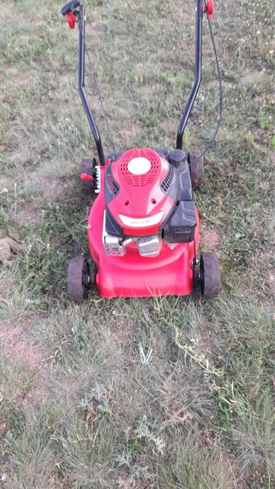 Бензинова косачка Raider