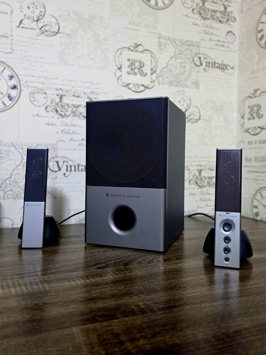 Boxe multimedia 2.1 Altec Lansing 31W sunet foarte bun