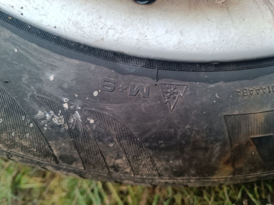 Cauciucuri cu jante alu nissan 215/65/R16