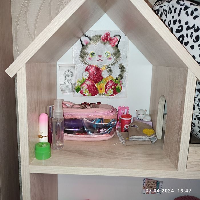 Домик для кукол и игрушек