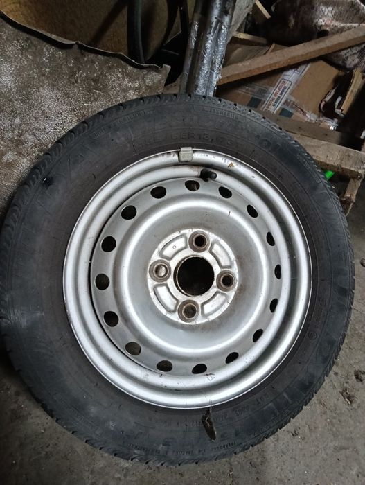 Vând roți de 13"