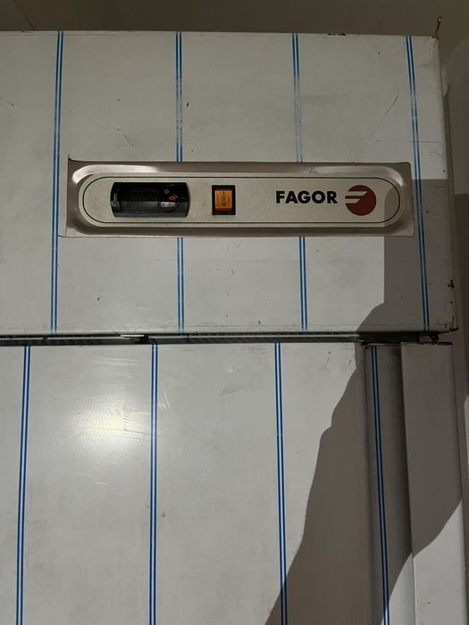 Професионален хладилник