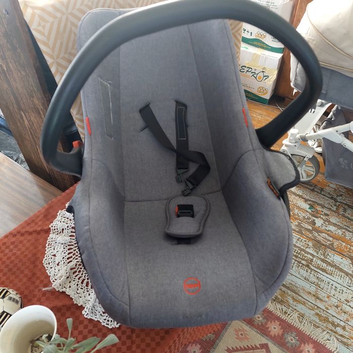 Бебешко столче за новородени