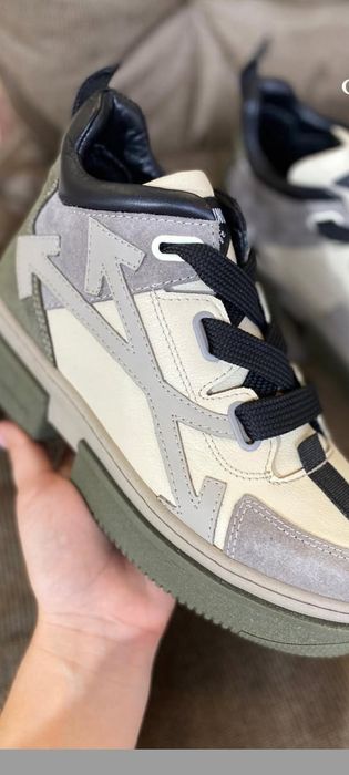 Кроссовки демисезонные