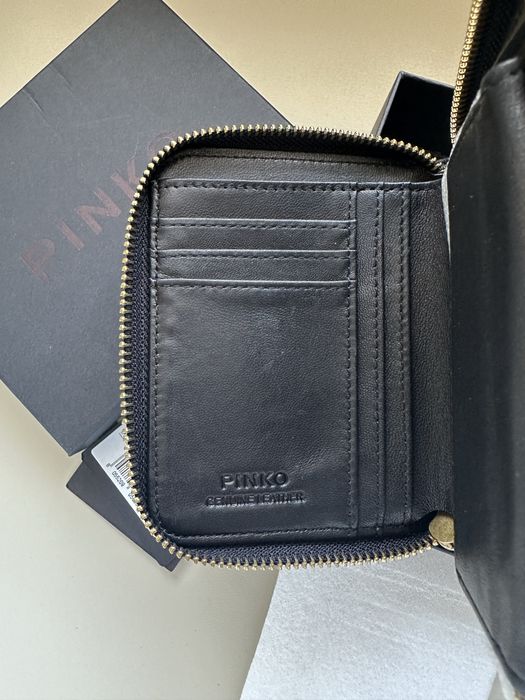 Чисто ново Портмоне Pinko бяло, черно