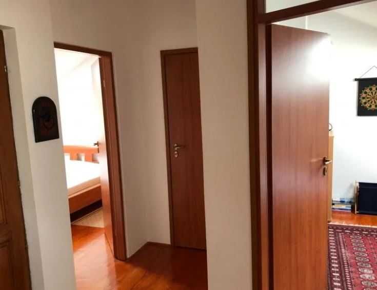 Тристаен апартамент в Центъра