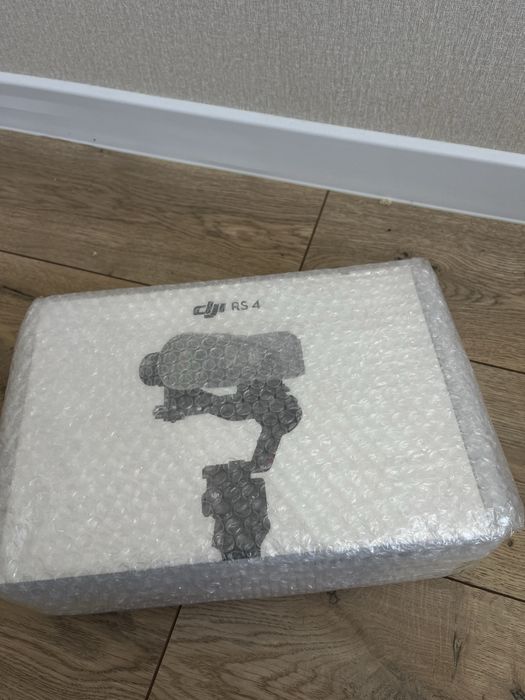 Продам стабилизатор dji rs4