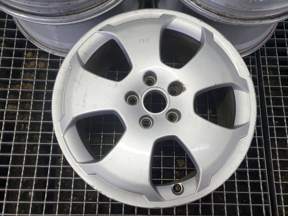 Janta aliaj R17 8p0601025c Volkswagen Golf 6 (2008 - 2015) 1.6 tdi CAYC 1.6 tdi CAYC