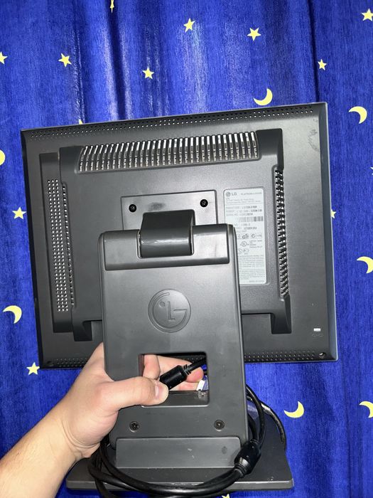 Монитор LG