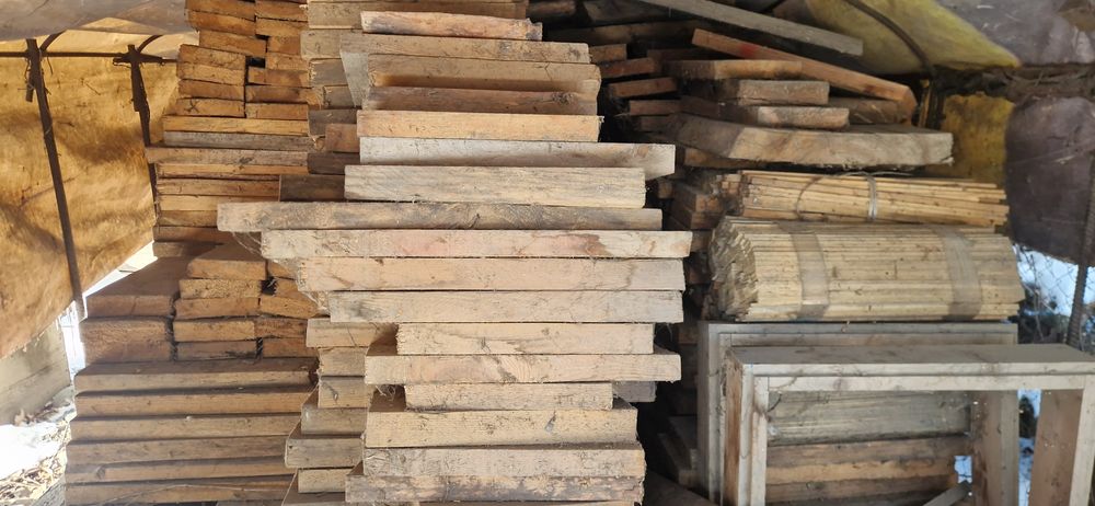 Лес распил для ульев
