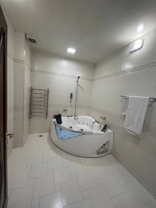 Аренда квартира 4 хоналик 200 м2