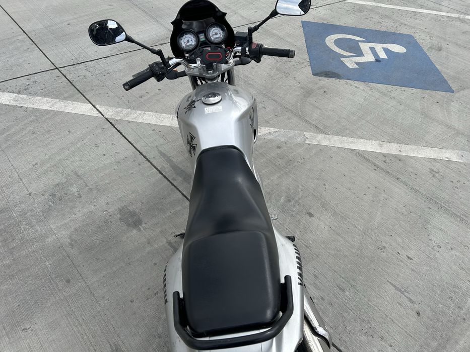 Vand YAMAHA YBR250 2010