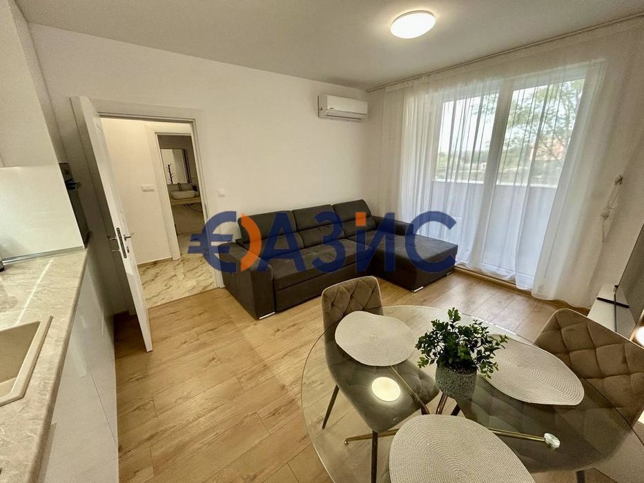 Продава се Двустаен апартамент в к.к. Слънчев бряг - 52 кв.м за 1902 €/кв.м - Снимка #8