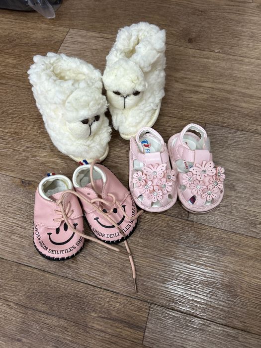 Продам обувь для девочки