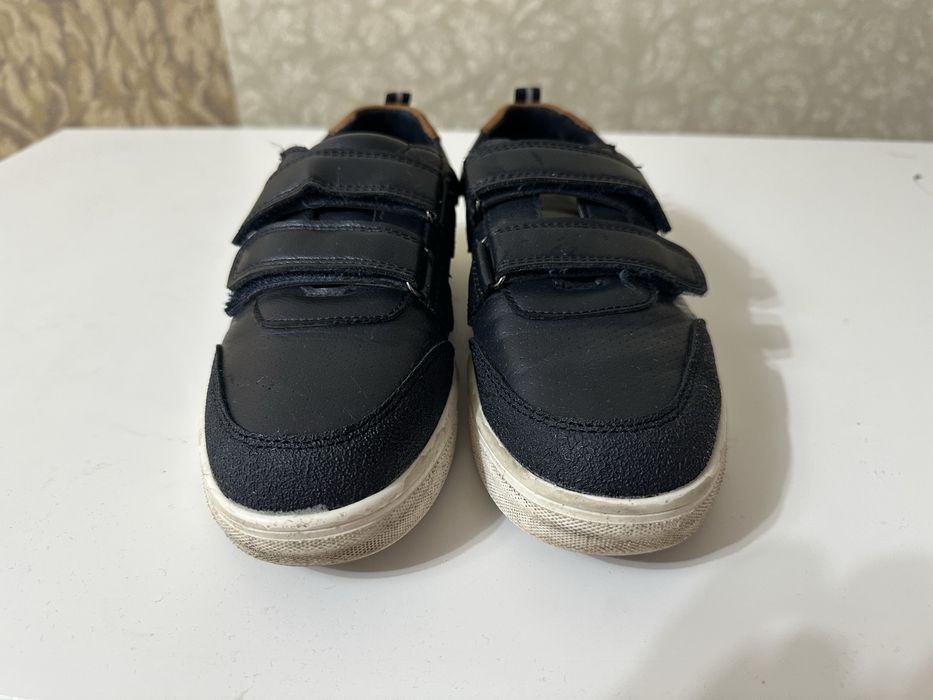 Продам детскую обувь на мальчика