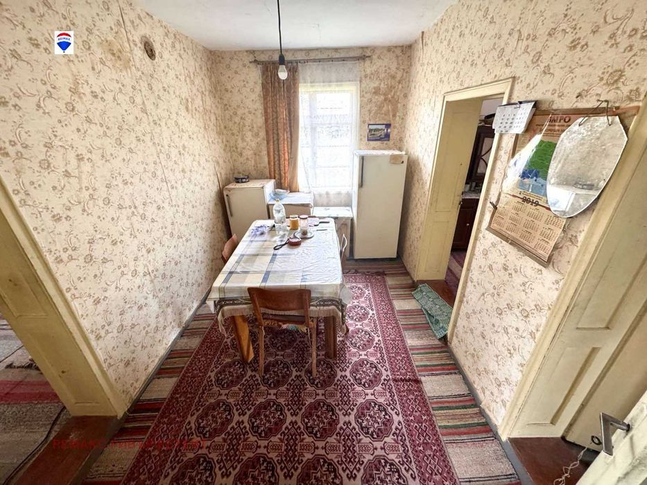 Селска къща за продажба в с. Бръшлен, обл. Русе