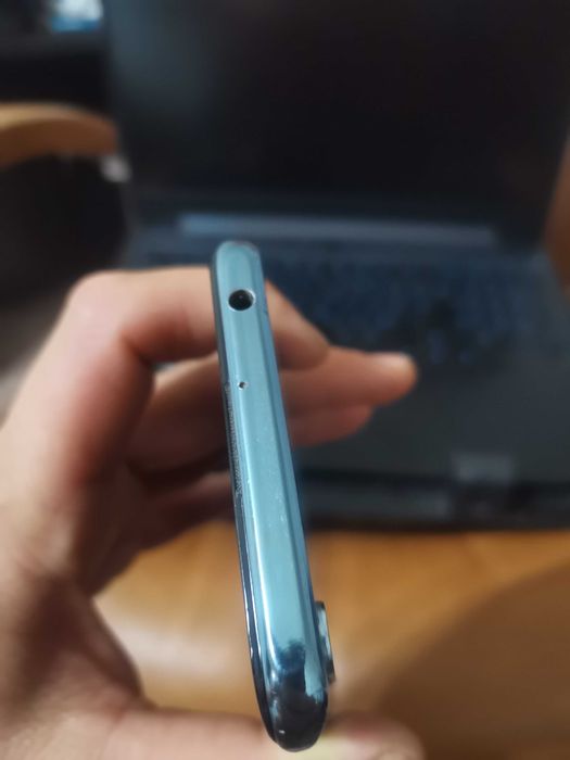 Продам Huawei Y8