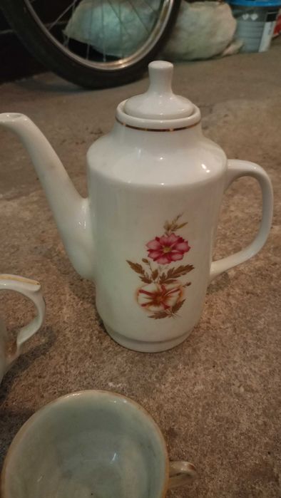 Порцеланов комплект